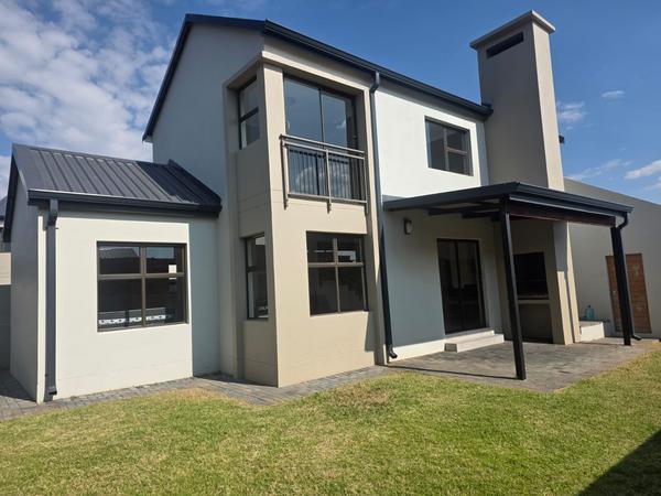 House For Sale in La Camargue Private Country Estate, Hartbeespoort